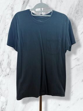 Men’s pocket tees bundle of 5